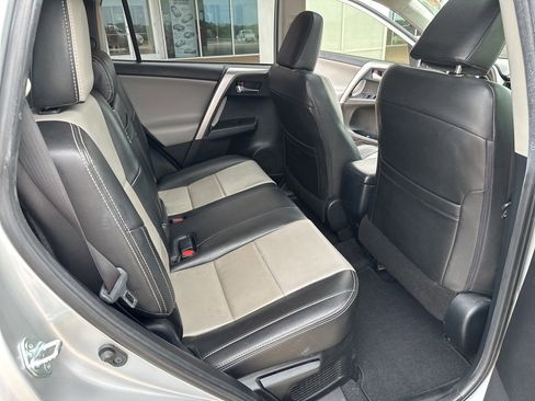 Used 2016 Toyota RAV4 XLE image 17