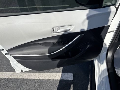 Used 2024 Toyota Corolla SE image 22