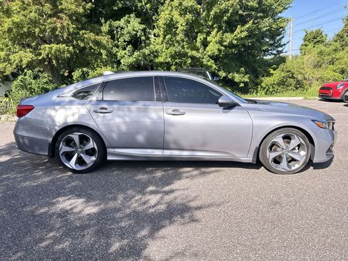 Used 2019 Honda Accord Touring image 7