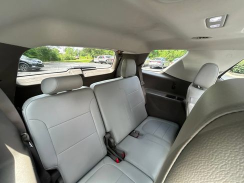 Used 2019 Chevrolet Traverse LT w/ LT Premium Package FWD image 42