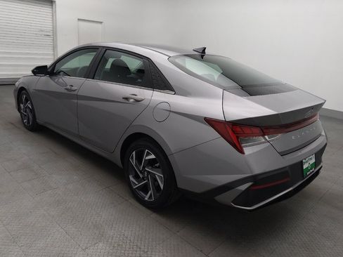 Used 2025 Hyundai Elantra SEL image 5