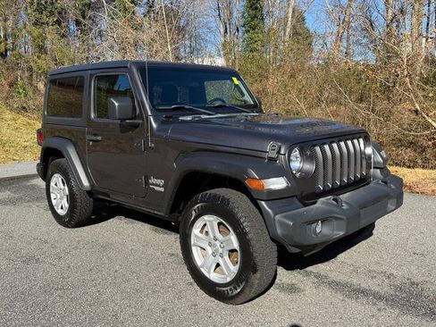 Used 2020 Jeep Wrangler Sport image 4