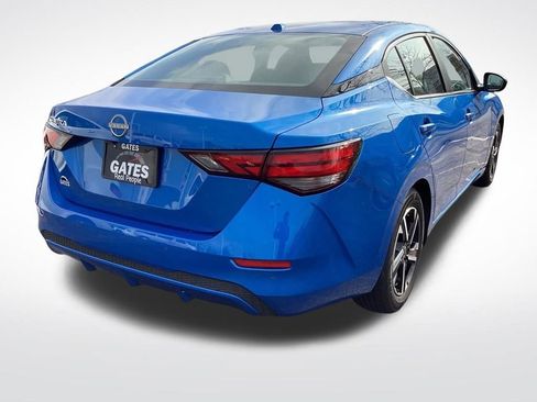Used 2025 Nissan Sentra SV image 9