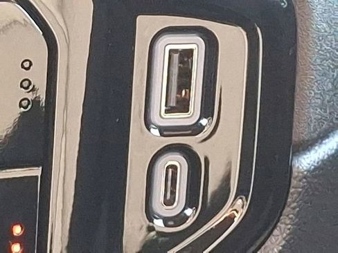 Certified 2025 Chevrolet Silverado 1500 LT image 26