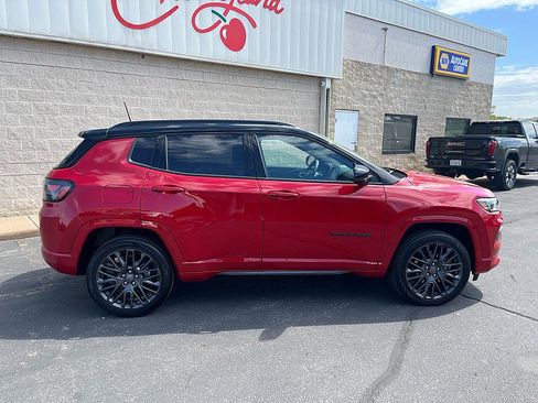 Used 2024 Jeep Compass Limited w/ Driver Assist Group I AWD/4WD image 9