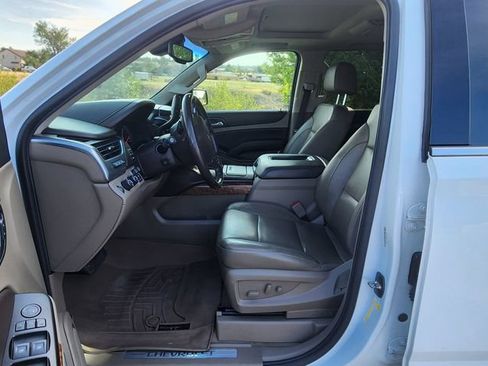 Used 2019 Chevrolet Tahoe Premier AWD/4WD image 3
