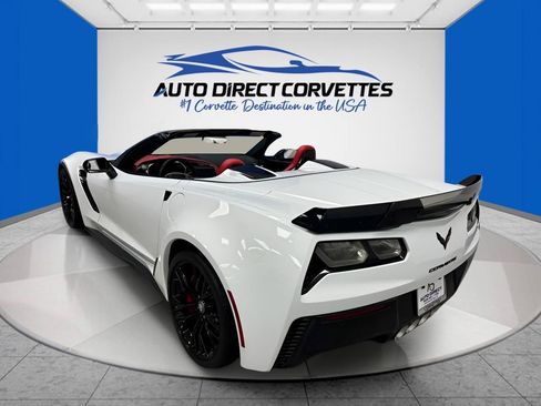 Used 2015 Chevrolet Corvette Z06 w/ 3LZ Preferred Equipment Group RWD image 13