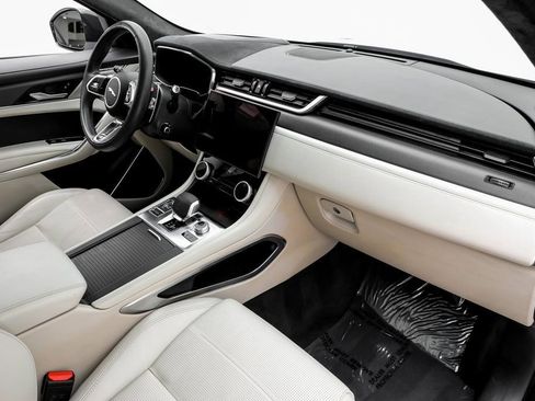 Used 2023 Jaguar F-PACE SVR image 10