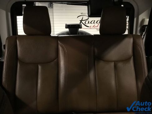 Used 2016 Jeep Wrangler Sahara AWD/4WD image 27