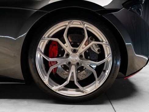 Used 2017 McLaren 570S Coupe RWD image 34