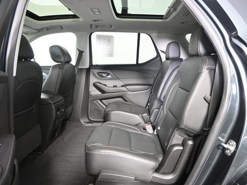 Used 2019 Chevrolet Traverse Premier w/ LPO, Blackout Package AWD/4WD image 19