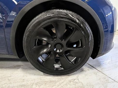 Used 2021 Tesla Model Y Long Range AWD/4WD image 12