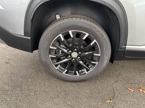 New 2025 Chevrolet Traverse LT w/ Sun and Wheel Package image 15