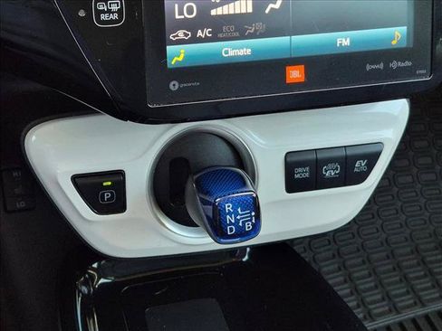 Used 2018 Toyota Prius Prime Advanced FWD image 14