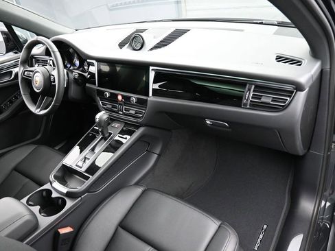 New 2026 Porsche Macan S AWD/4WD image 32