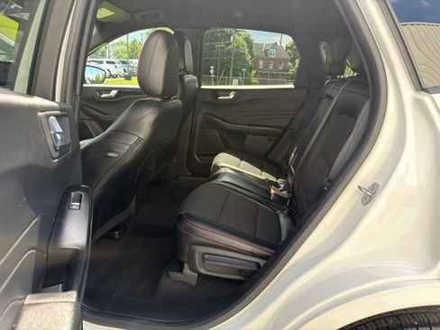 Used 2024 Ford Escape ST-Line Select AWD/4WD image 15