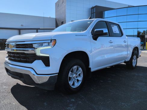Used 2025 Chevrolet Silverado 1500 LT RWD image 8