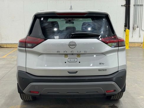 Used 2023 Nissan Rogue SV image 8