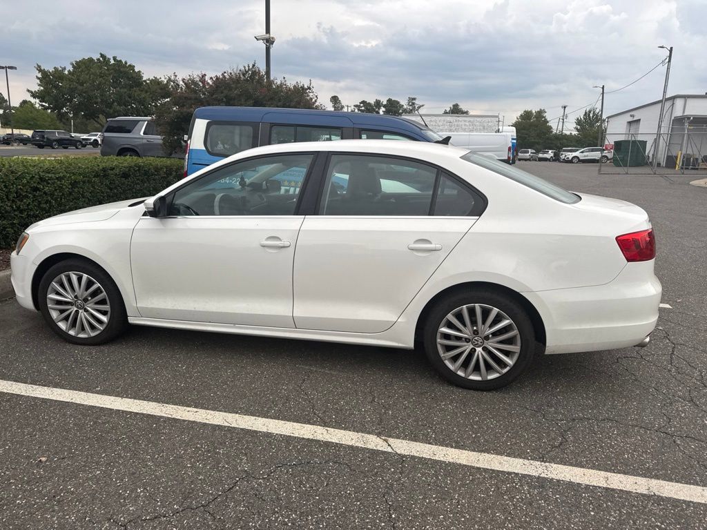 Used 2013 Volkswagen Jetta SEL FWD image 7