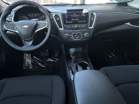 Used 2024 Chevrolet Malibu RS FWD image 23