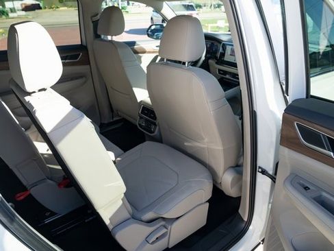 New 2026 Volkswagen Atlas SE image 36