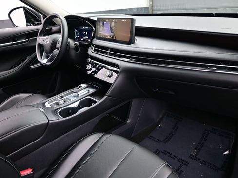 Used 2025 INFINITI QX60 Sensory w/ Vision Package image 15