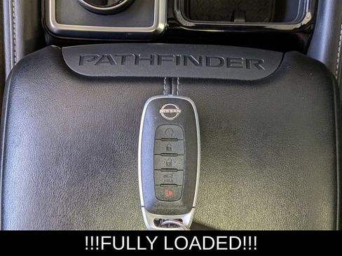 Used 2023 Nissan Pathfinder SL AWD/4WD image 39
