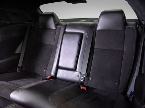 Used 2018 Dodge Challenger R/T Scat Pack w/ Leather Interior Group image 12