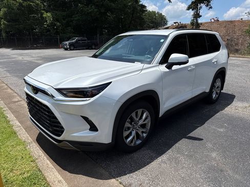 Used 2024 Toyota Grand Highlander FWD image 7