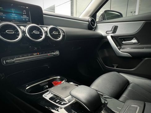 Used 2019 Mercedes-Benz A 220 image 25
