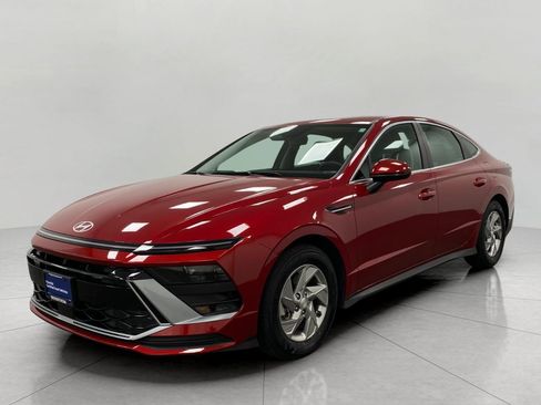 Certified 2025 Hyundai Sonata SE FWD image 8