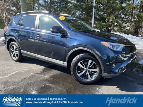 Used 2018 Toyota RAV4 XLE image 1