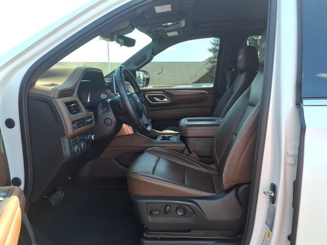 Used 2023 Chevrolet Tahoe High Country AWD/4WD image 13