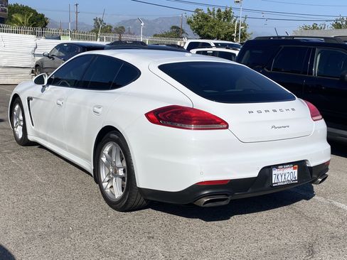 Used 2014 Porsche Panamera image 10