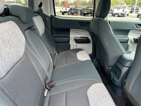 New 2025 Ford Maverick XLT image 28