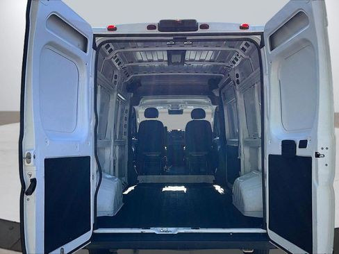 Used 2025 RAM ProMaster 2500 w/ Convenience Group FWD image 23