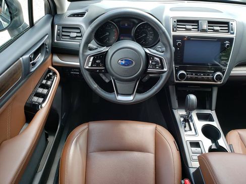 Used 2019 Subaru Outback 2.5i Touring w/ Popular Package #3A AWD/4WD image 14