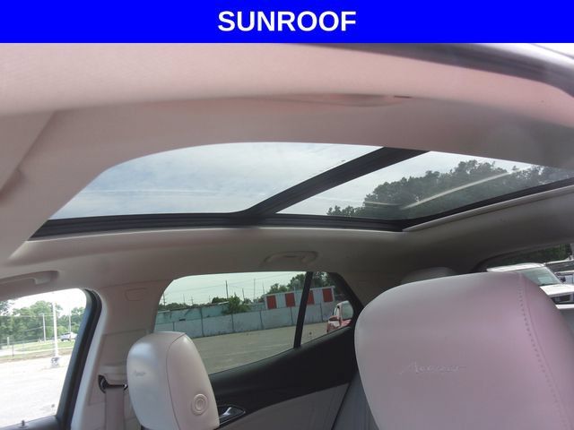 Used 2023 Buick Envision Avenir FWD image 3
