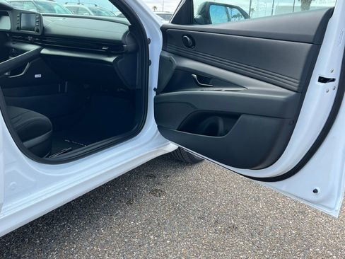 New 2026 Hyundai Elantra Sport FWD image 21