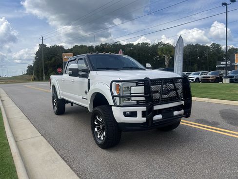 Used 2019 Ford F250 Lariat w/ Lariat Ultimate Package AWD/4WD image 1