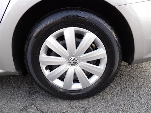 Used 2013 Volkswagen Passat 2.5 S image 22