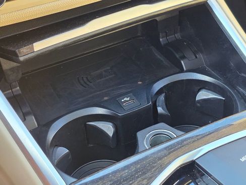 Used 2023 BMW 330i Sedan w/ Premium Package image 32