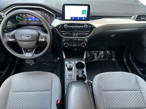 Used 2022 Ford Escape SE image 12