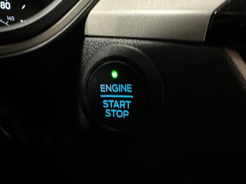 Used 2021 Ford Escape SE image 17