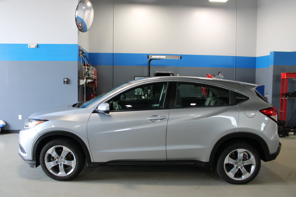 Used 2022 Honda HR-V LX image 9