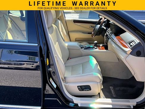 Used 2013 Lexus LS 460 w/ Comfort Pkg RWD image 7