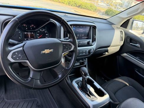 Used 2022 Chevrolet Colorado LT w/ LT Convenience Package image 13
