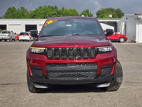 New 2025 Jeep Grand Cherokee L Altitude image 2