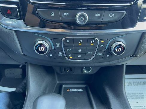 Used 2023 Chevrolet Traverse LT FWD image 25