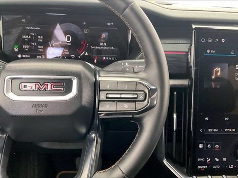 Used 2026 GMC Acadia AT4 w/ Luxury Package AWD/4WD image 21